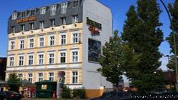 East Side Hotel Berlin Exterior photo
