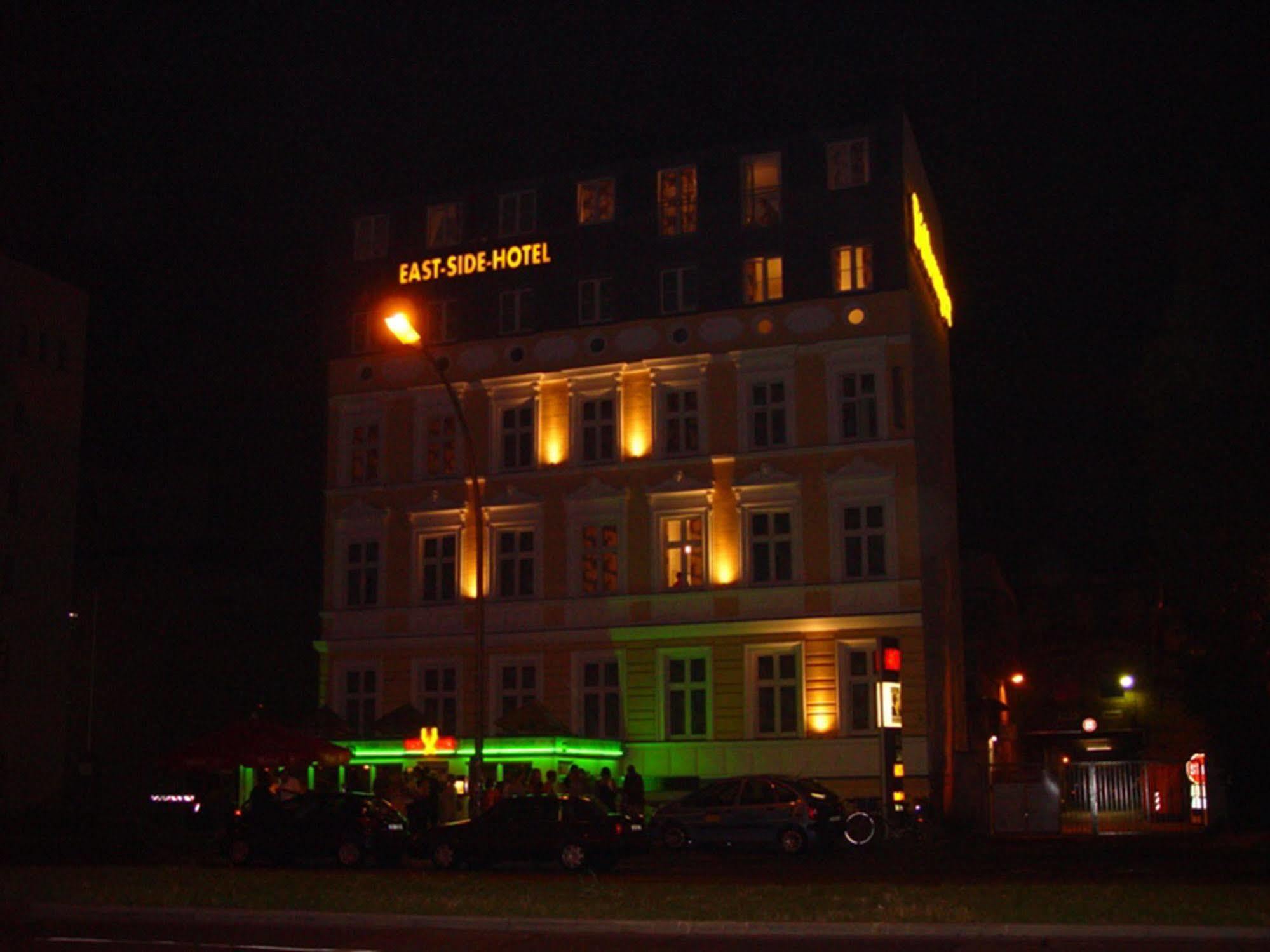 East Side Hotel Berlin Exterior photo