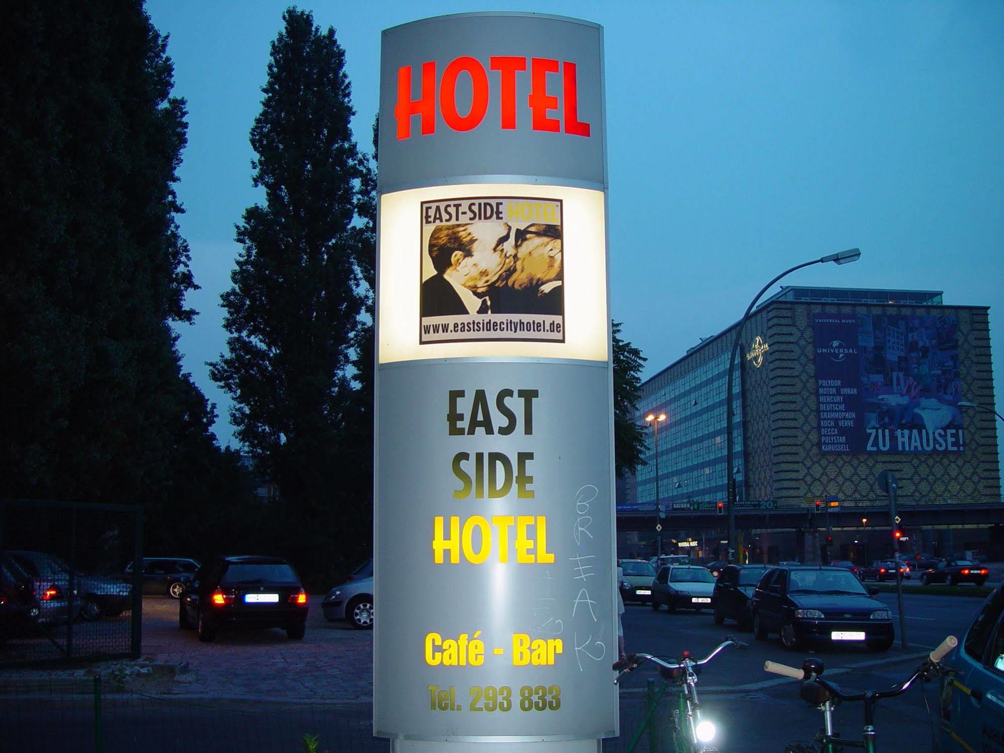 East Side Hotel Berlin Exterior photo