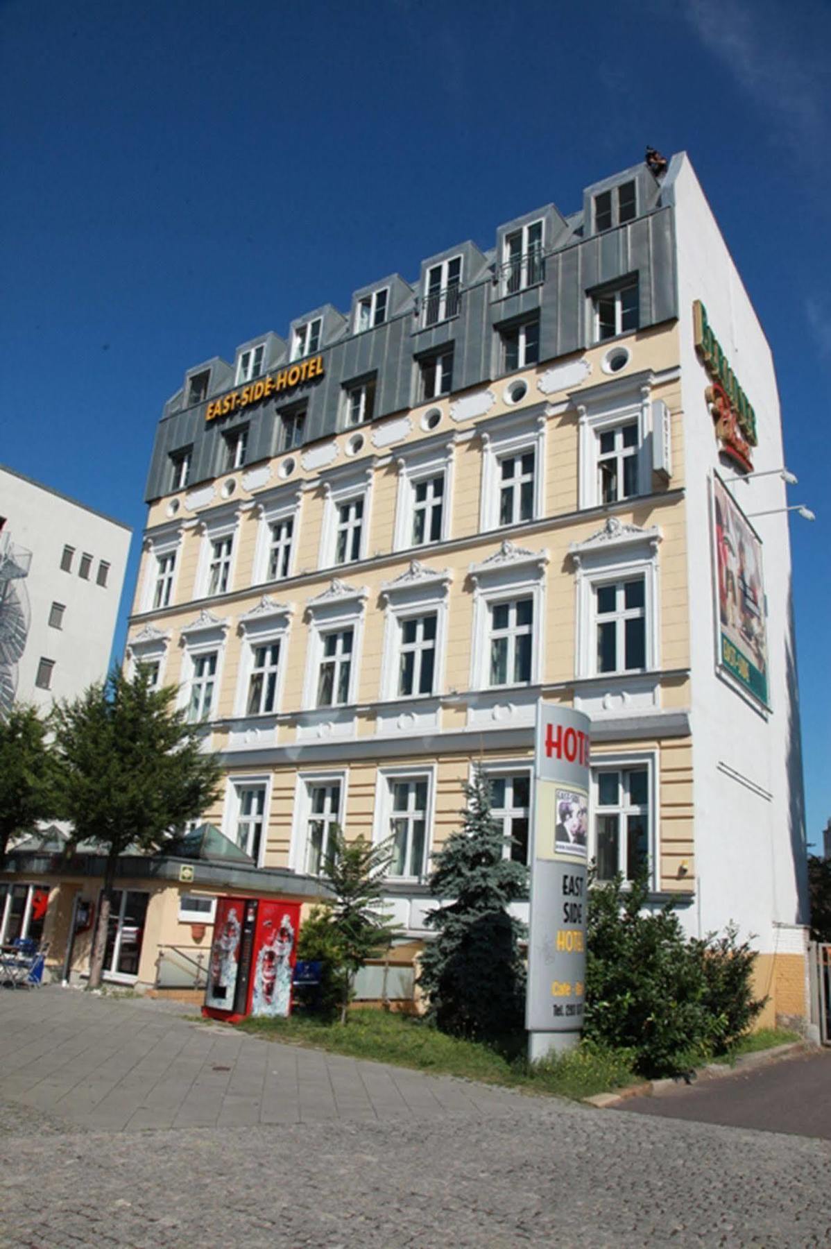 East Side Hotel Berlin Exterior photo